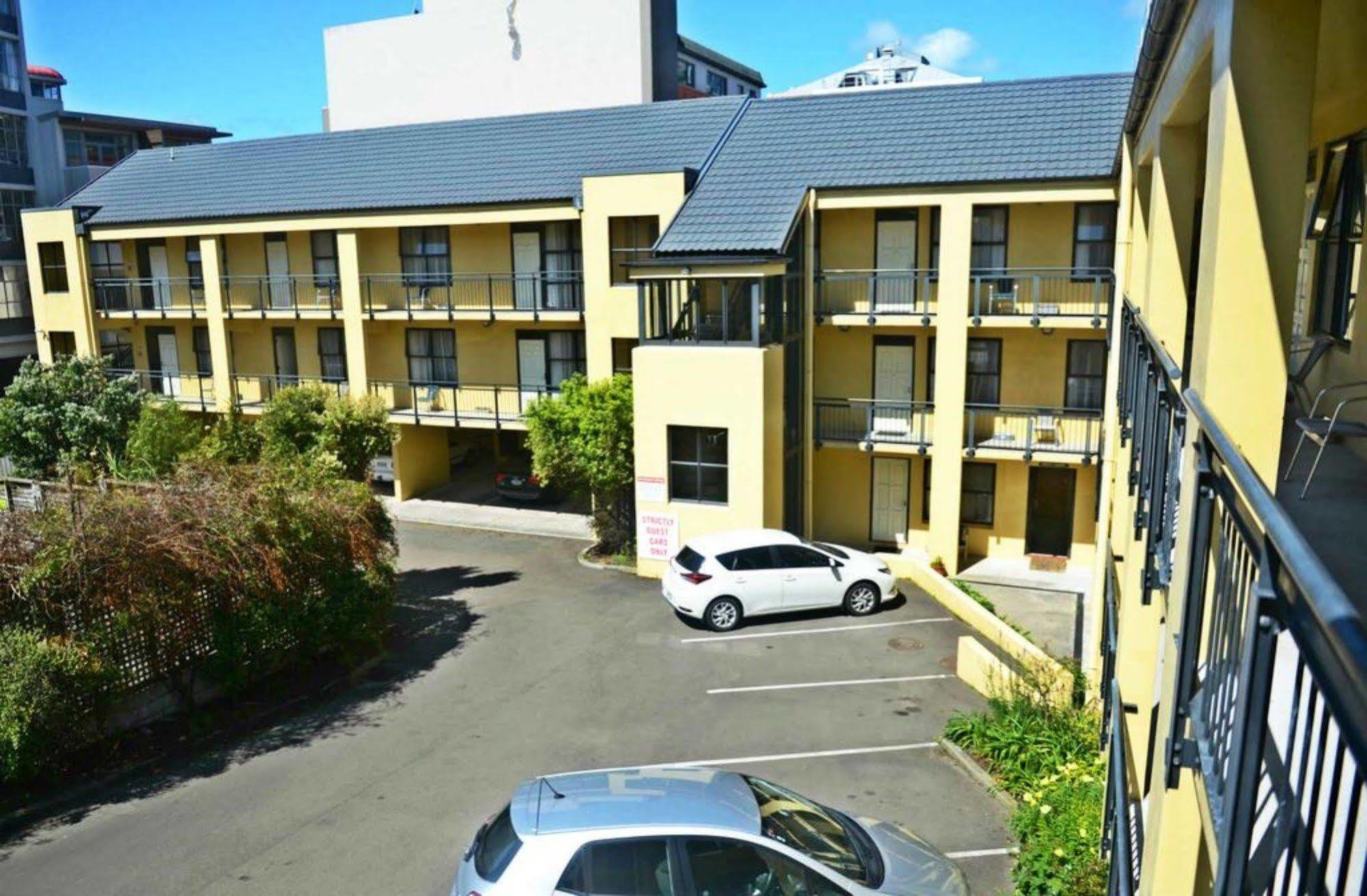 Victoria Court Motor - Free Parkig Motel 4*