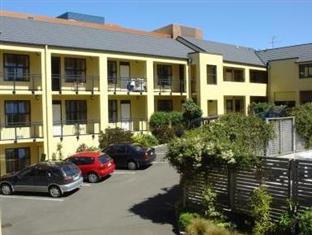 Victoria Court Motor - Free Parkig